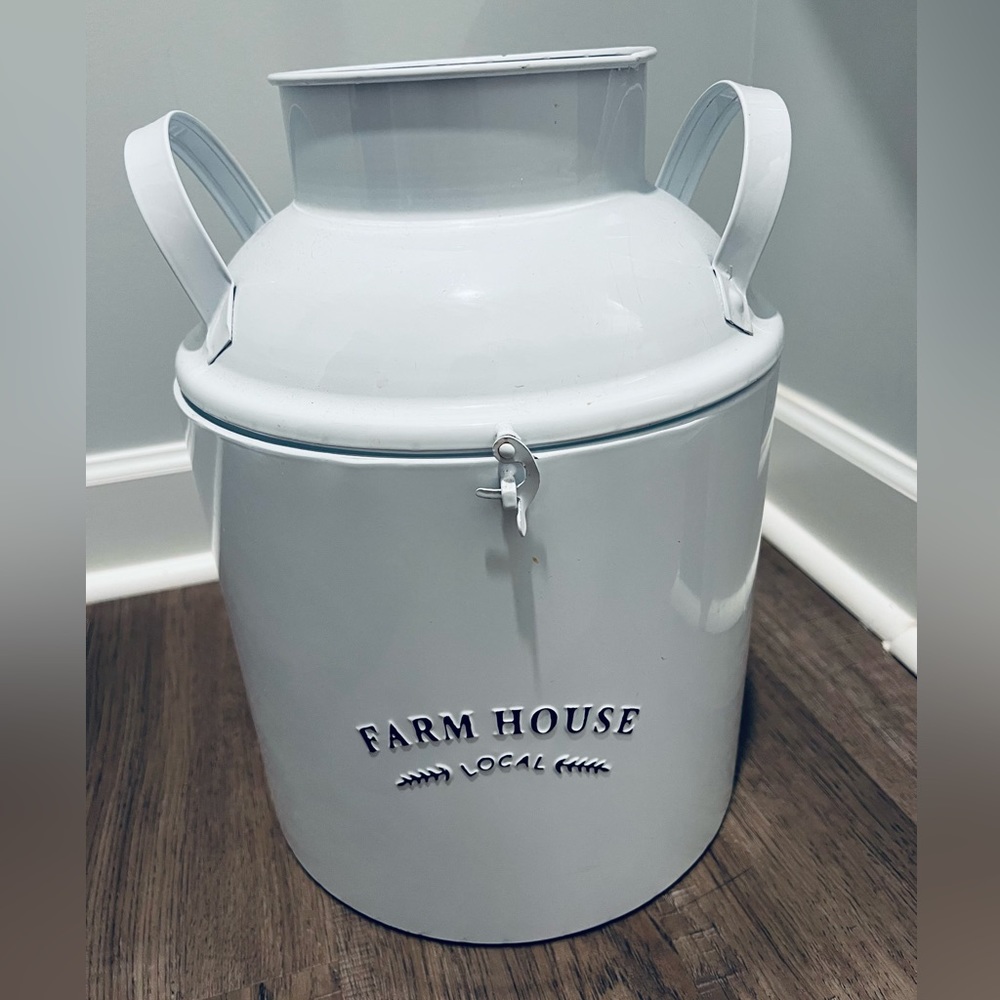 Large farmhouse decorative jug